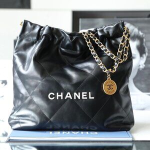 Chanel 22 Large shiny calfskin Chain Shoulder Bag Black Gold Metal Fittin